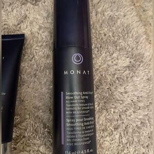 Monat Anti Frizz Blow Out Spray